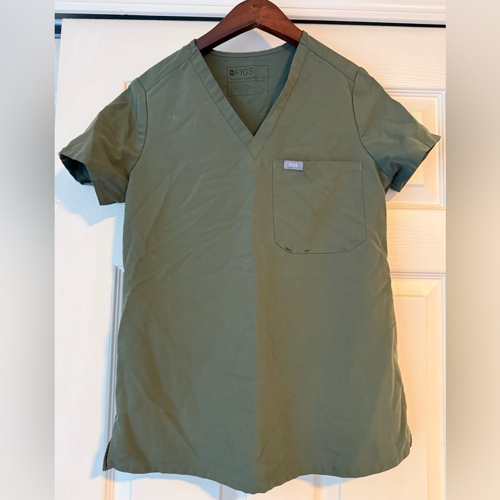 FIGS Catarina Scrub Top – Moss, XS